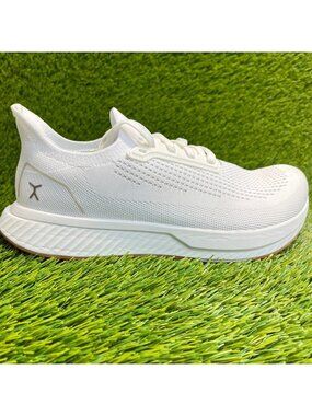 Flux Adapt Runner White Gum Mens Size 9 Athletic Walking Knit Shoes Sneakers